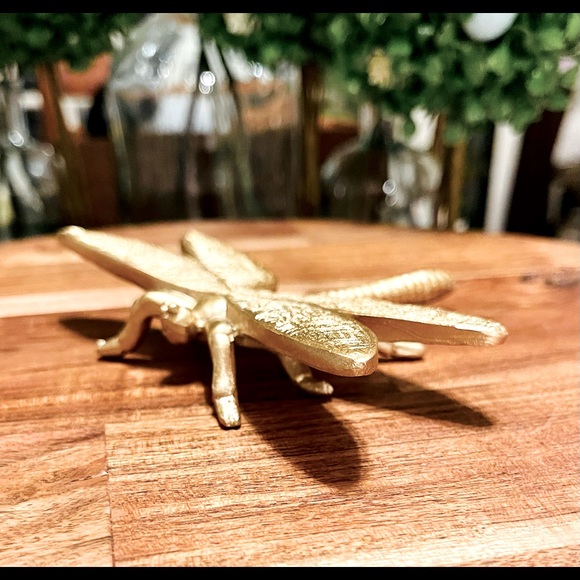 🪲Gold Resin Dragonfly Garden Figure Tiered Tray Decor🪲 - Picture 4 of 8